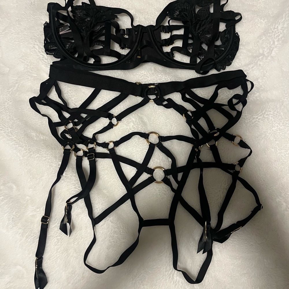 Victoria's Secret Black Strappy Bra Set